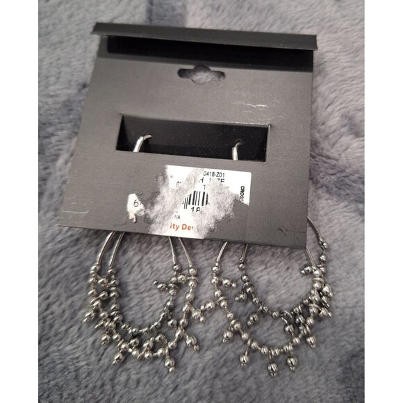 NWT Simply Vera Vera Wang Silver-Tone Dangling Hoop Earrings With Beaded Accents - Picture 4 of 4